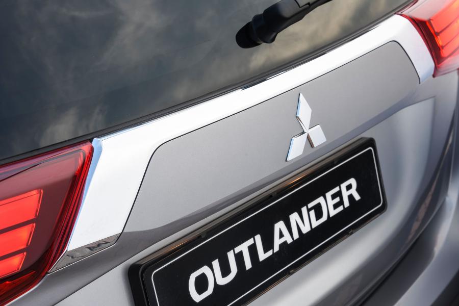 Логотип Mitsubishi Outlander 2020 года  (ZA) (фото 18 из 40)